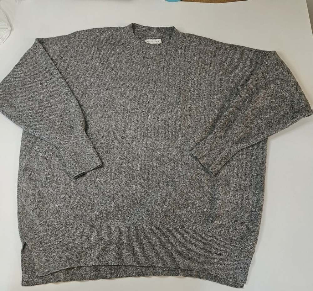 Abercrombie & Fitch Sweater Size XL Gray Soft A&F Collection Pullover